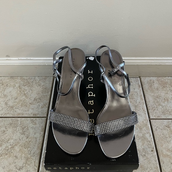 Metaphor Heels - Picture 5 of 5